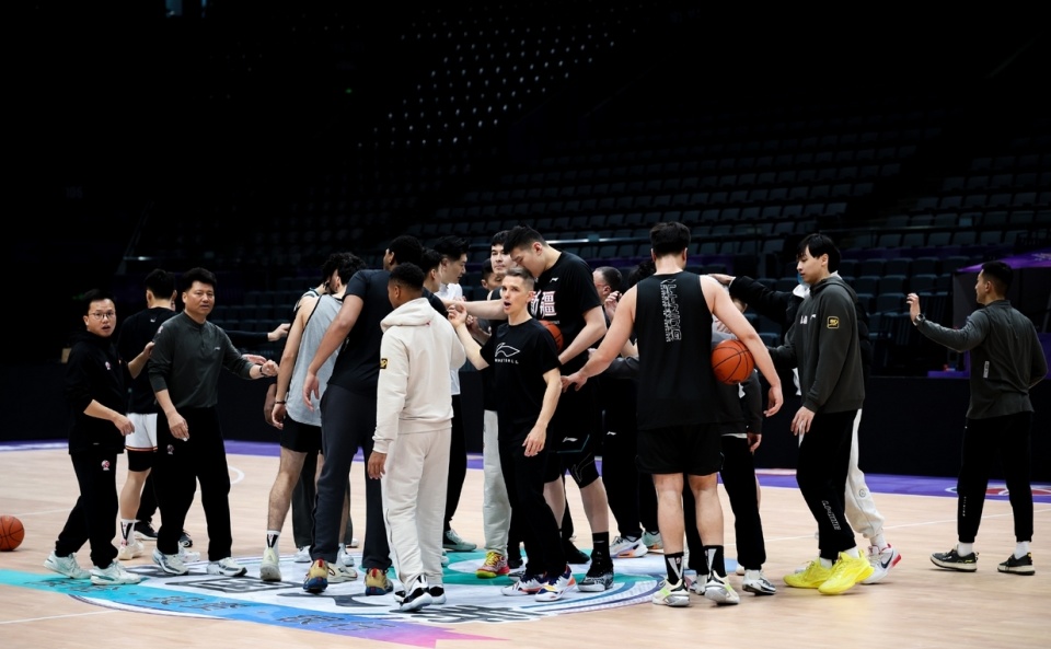 lG, 刘炜表示, 一手稳定的 lG, 刘炜表示, 一手稳定的